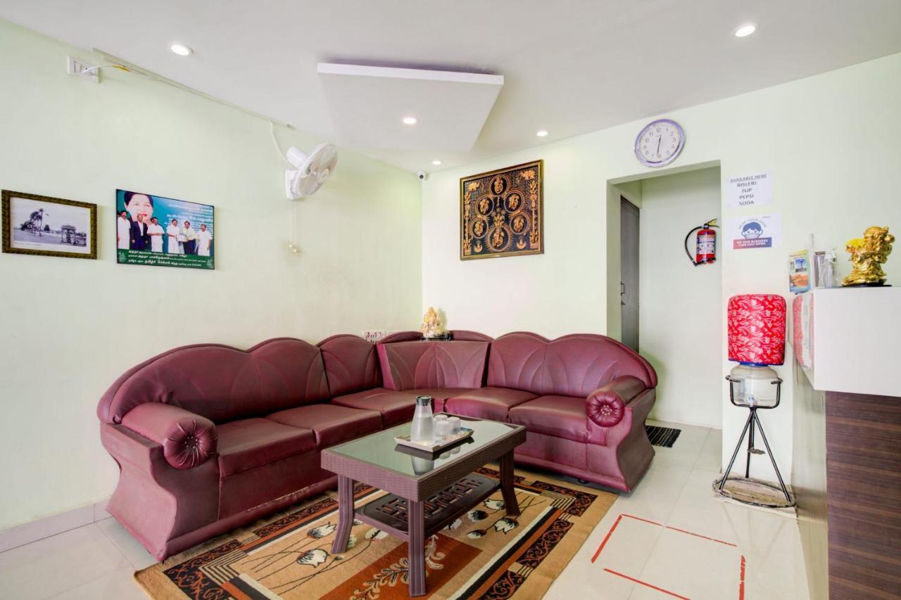Oyo Flagship Amutha Residency Hotel Madrás Exterior foto