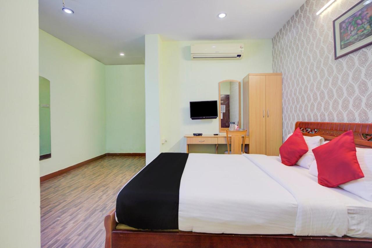 Oyo Flagship Amutha Residency Hotel Madrás Exterior foto
