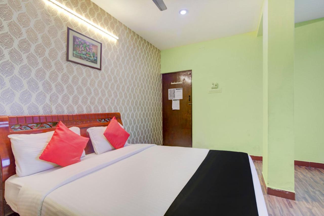 Oyo Flagship Amutha Residency Hotel Madrás Exterior foto