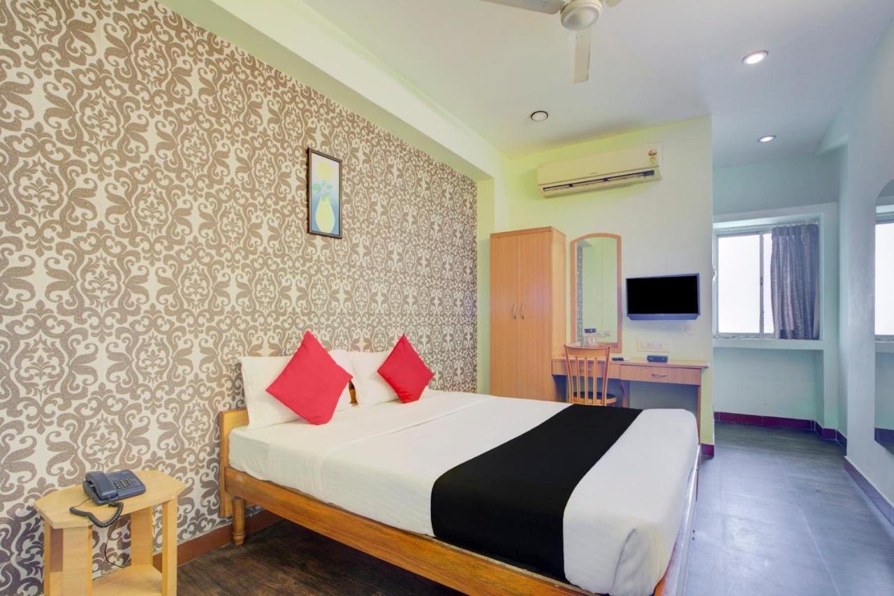 Oyo Flagship Amutha Residency Hotel Madrás Exterior foto